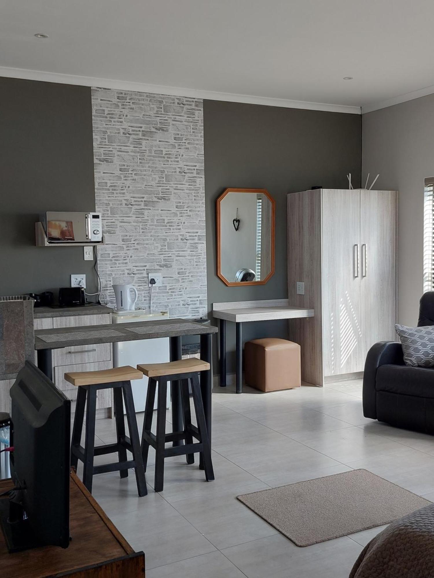 Silver Oaks Airbnb ลางเงอบาน ภายนอก รูปภาพ